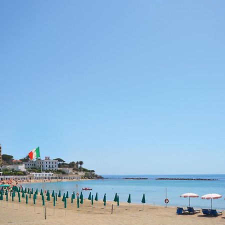 Beautiful Home In Fiumicino With Wifi 外观 照片