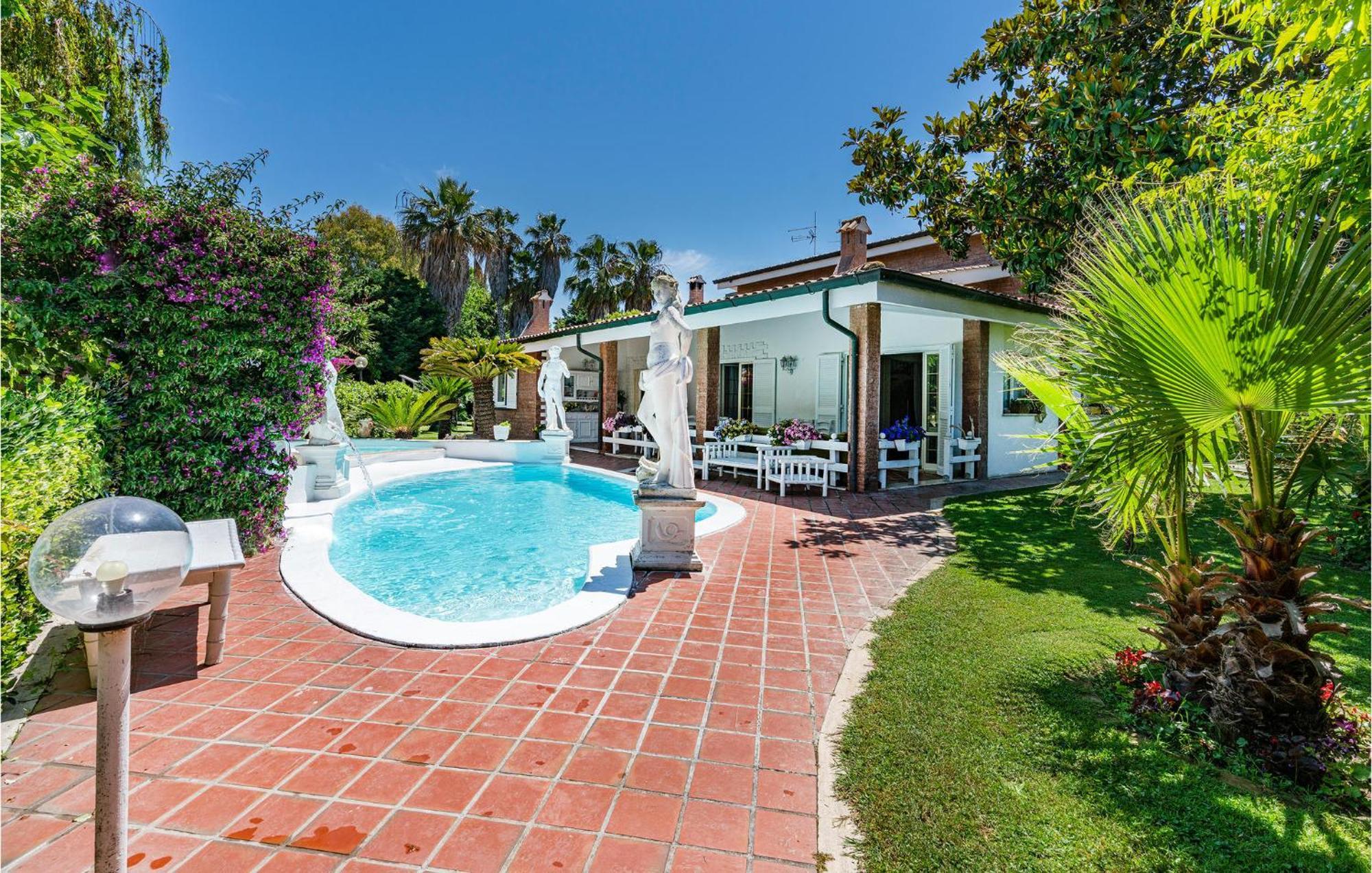 Beautiful Home In Fiumicino With Wifi 外观 照片