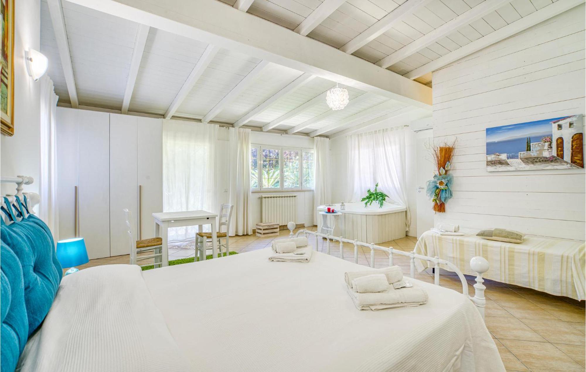 Beautiful Home In Fiumicino With Wifi 外观 照片