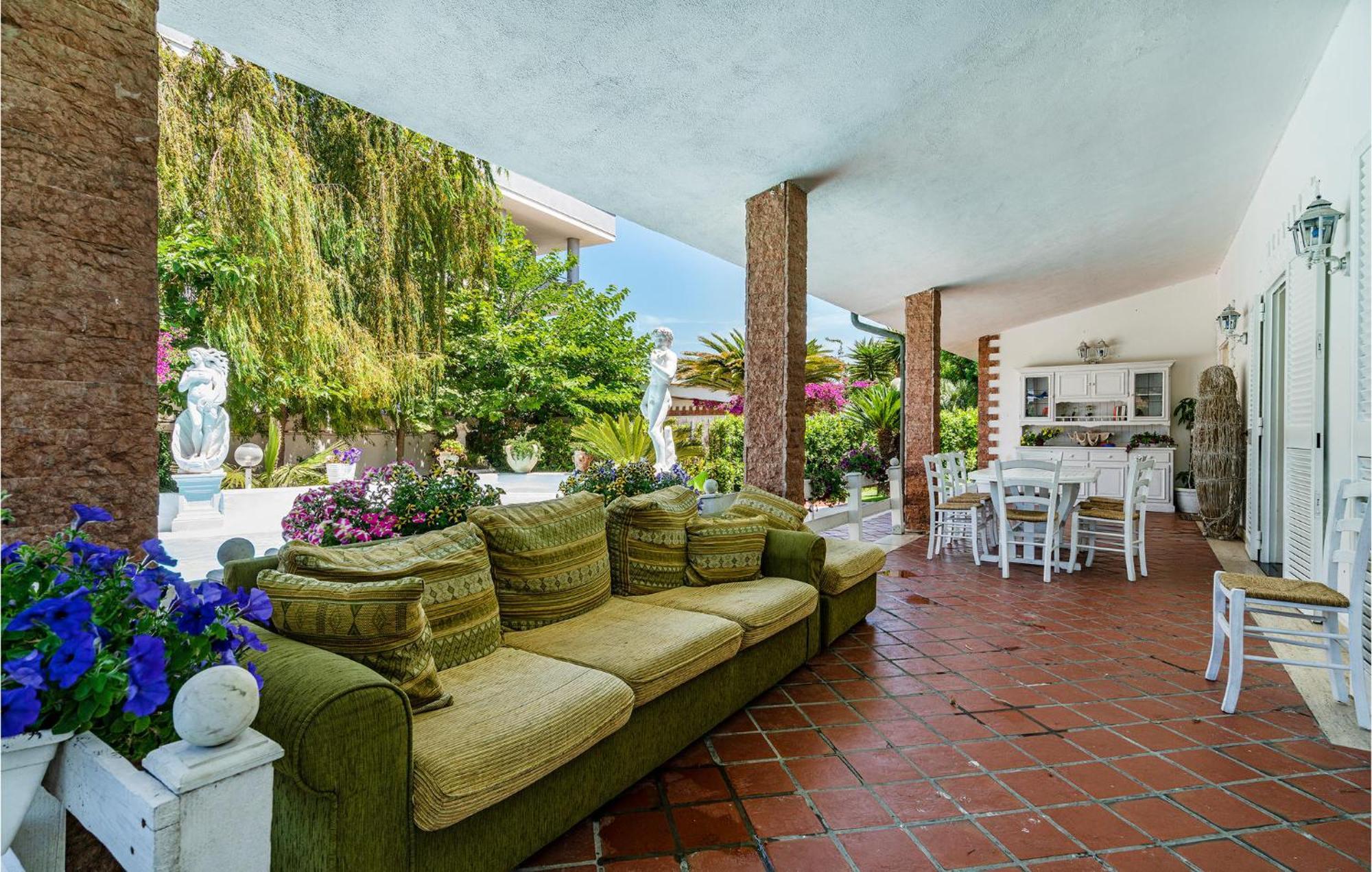 Beautiful Home In Fiumicino With Wifi 外观 照片